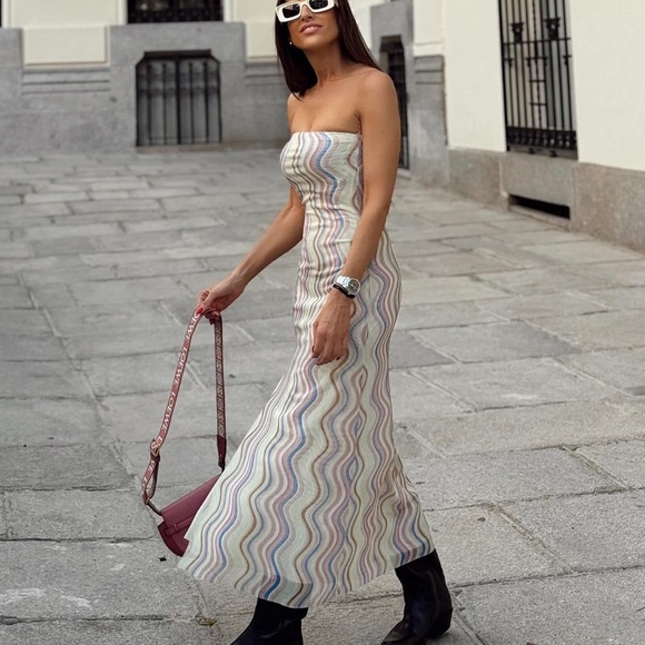 Size Medium | Zara | Strapless Tulle Dress - Picture 4 of 14